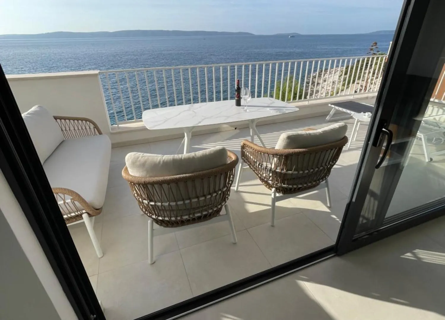 Beachfront Villa Leonardo With Pool Traù